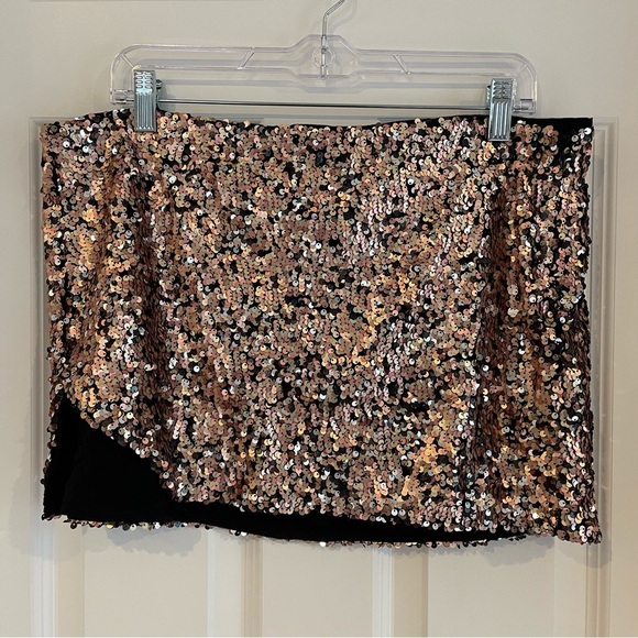 Free People Annalise Sequin Mini Skirt Size 10 - Picture 2 of 11